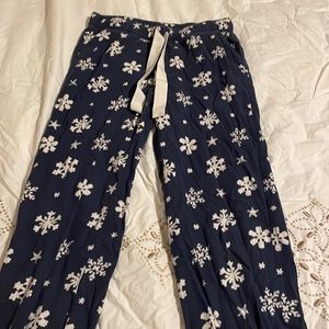Aerie XS snowflake pajama bottoms